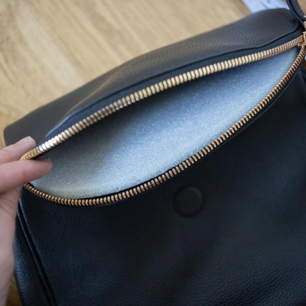 New Quince Italian Leather Foldover Crossbody Bag Black Purse - Picture 6 of 7